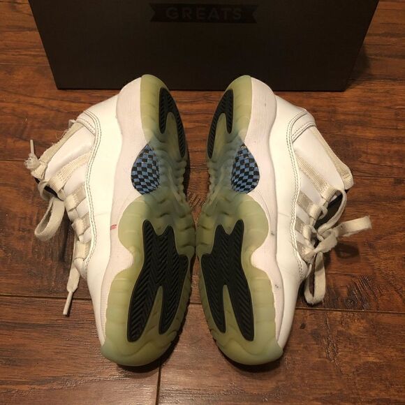 AIR JORDAN 11 retro low legend blue size 5 women = 3.5Y - Picture 4 of 6